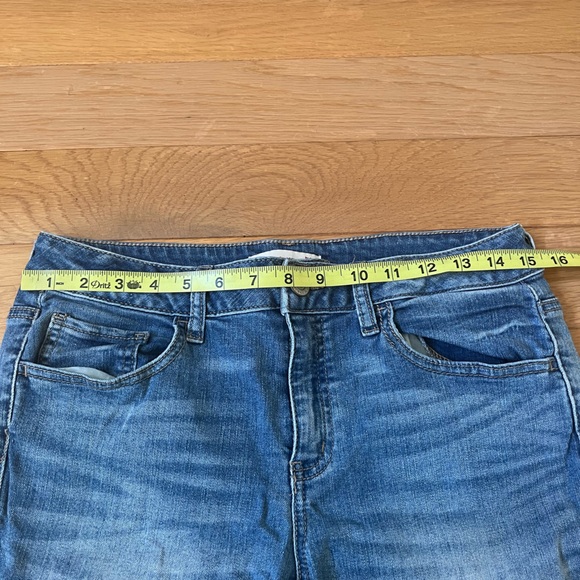 So Juniors Lowrise Bermuda Lightwash Jean Shorts Size 11 - Picture 5 of 10